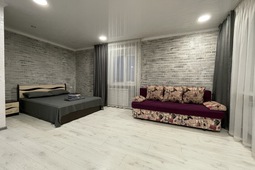 1-комнатные апартаменты посуточно, Букетова 38